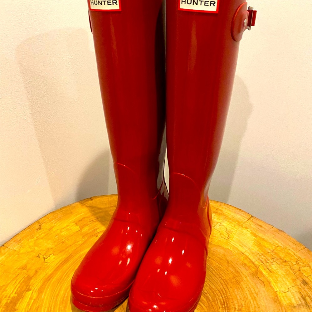 Tall Red Hunter Rain Boots size 8